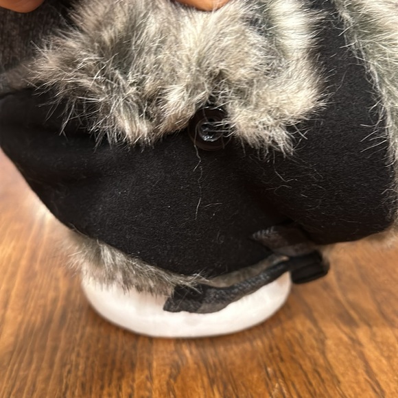 Nwot. Faux fur hat - Picture 9 of 9